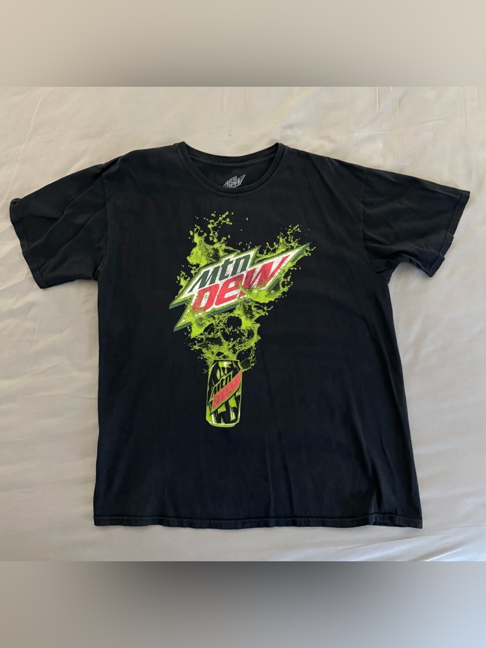 Mountain Dew Exploding Soda Can Graphic Tee Shirt Black Size XL